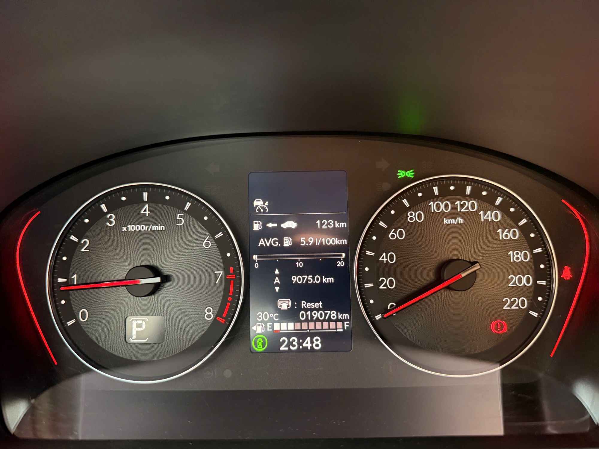 Xe Honda City RS xám đã qua sử dụng